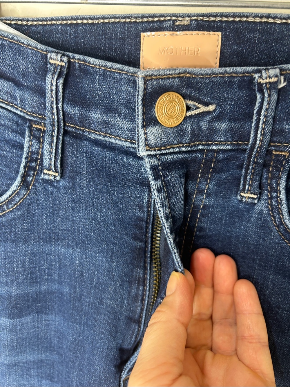 MOTHER The Hustler Ankle Fray Howdy Wash Size 25 - Picture 9 of 16